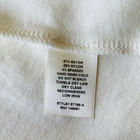 Adorable soft but structured ivory dress by Monteau Los Angeles - Picture 7 of 7